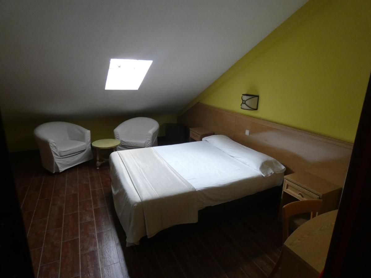 Hotel Vivar Griñón Exterior foto